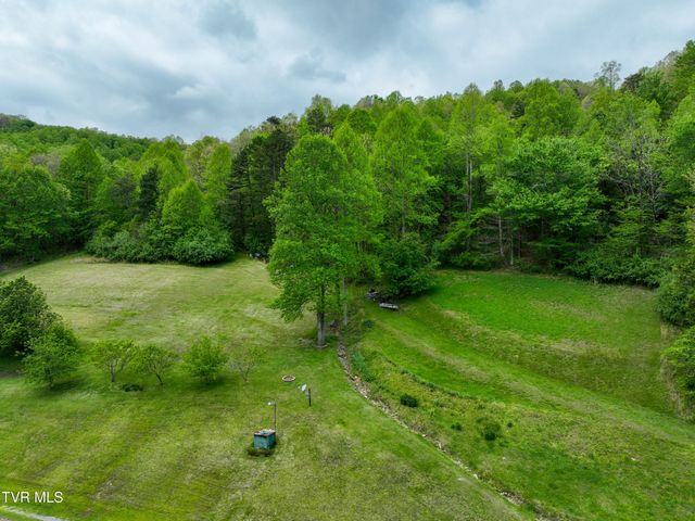 903 Flatwoods Road, Coeburn, VA 24230