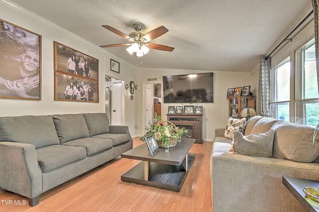903 Flatwoods Road, Coeburn, VA 24230