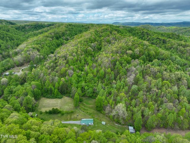 903 Flatwoods Road, Coeburn, VA 24230