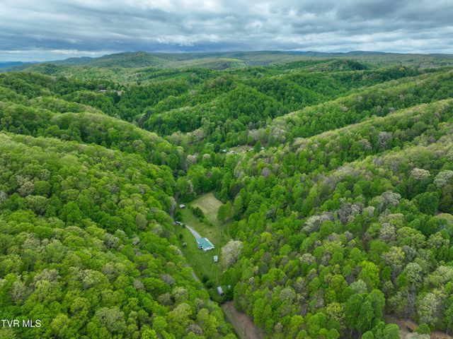 903 Flatwoods Road, Coeburn, VA 24230