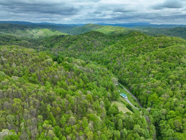 903 Flatwoods Road, Coeburn, VA 24230