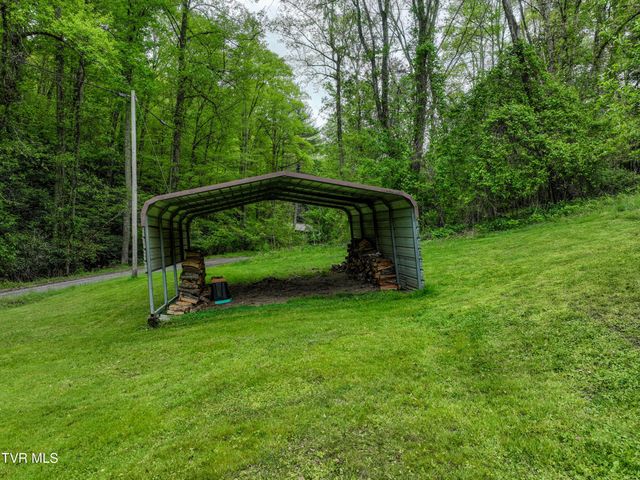 903 Flatwoods Road, Coeburn, VA 24230