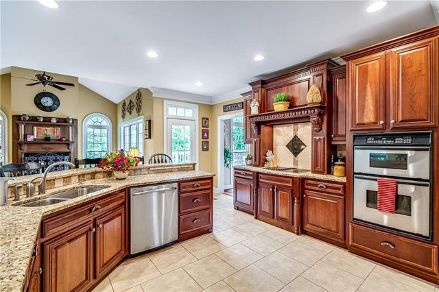 411 Overlook Way, Cohutta, GA 30710