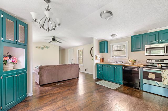 42 County Road 4291, Dayton, TX 77535