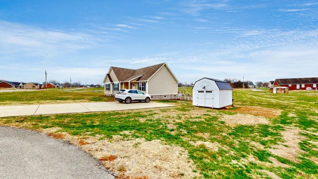 1027 Meridian Dr, Castalian Springs, TN 37031