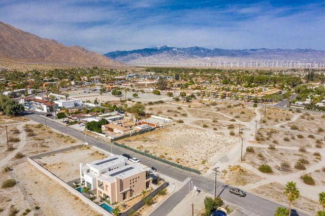 197 Via Olivera, Palm Springs, CA 92262