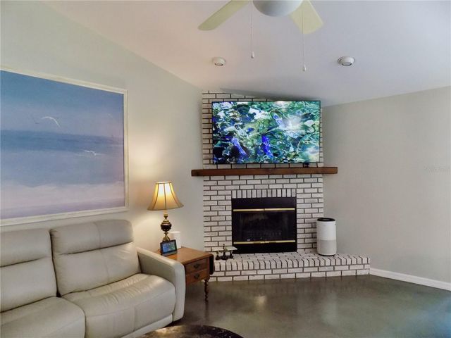 3374 COOPER ROAD, Plant City, FL 33565