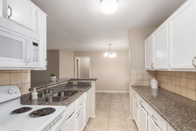 10835 Braes Bend Drive, Houston, TX 77071