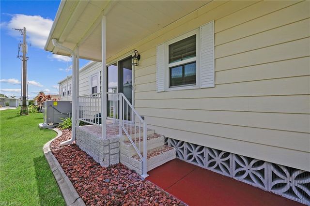 408 Timber LN N, North Fort Myers, FL 33917
