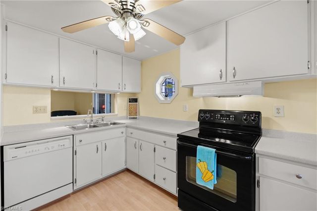 408 Timber LN N, North Fort Myers, FL 33917