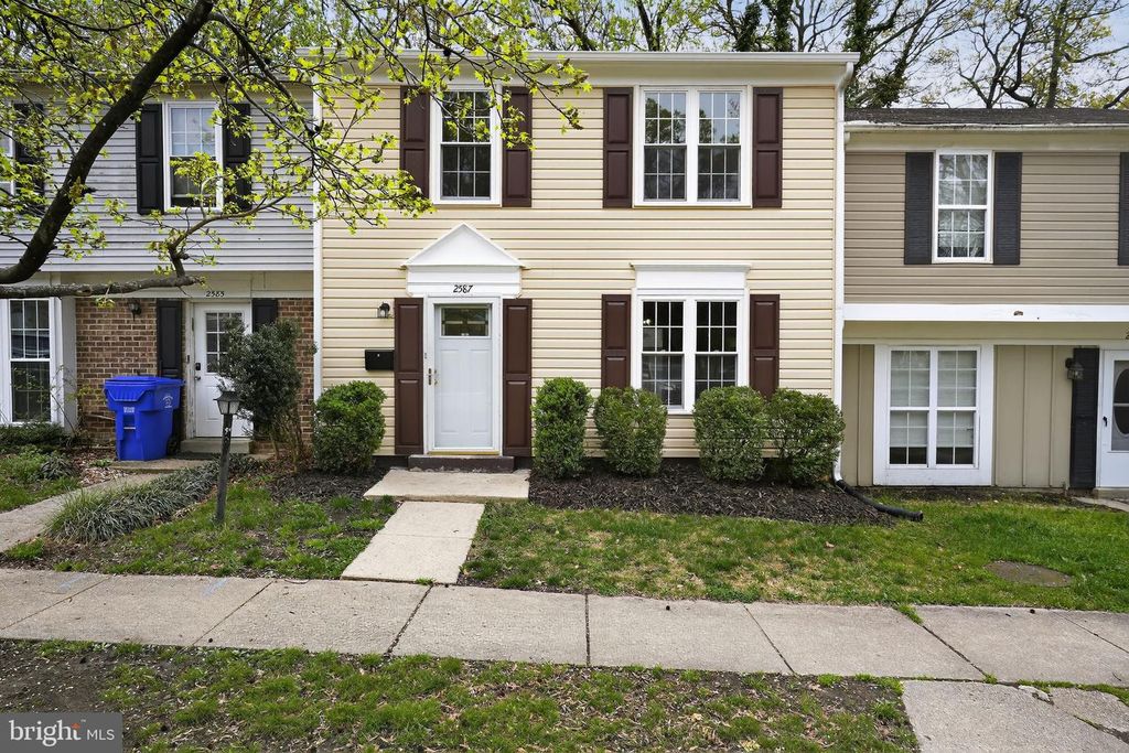 Image 1 of property listing at 2587 ROBINSON PL, Waldorf, MD 20602