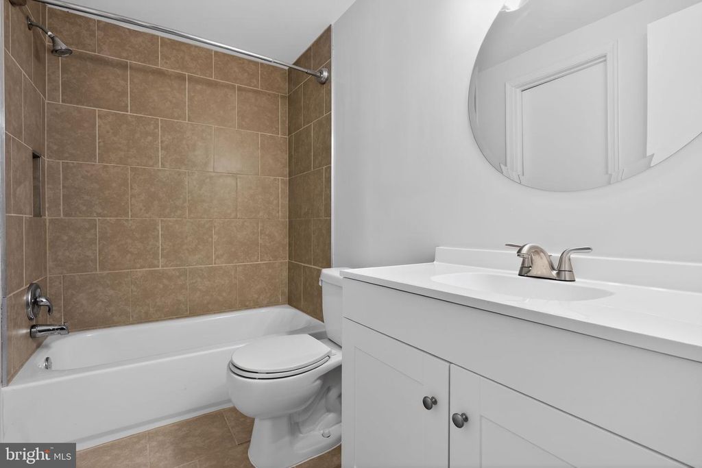 Image 12 of property listing at 2587 ROBINSON PL, Waldorf, MD 20602