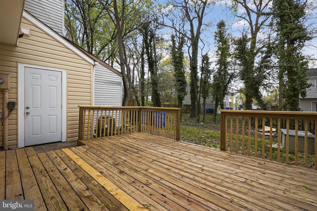 Image 16 of property listing at 2587 ROBINSON PL, Waldorf, MD 20602