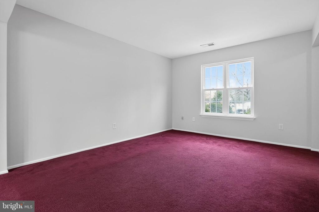 Image 7 of property listing at 2587 ROBINSON PL, Waldorf, MD 20602