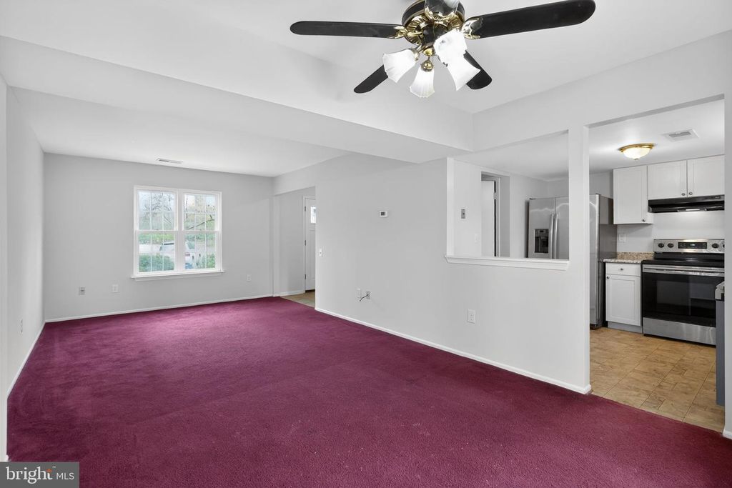 Image 8 of property listing at 2587 ROBINSON PL, Waldorf, MD 20602