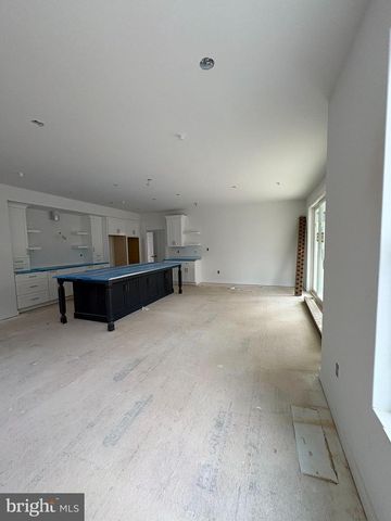 8308 PATIENCE LN, Millersville, MD 21108