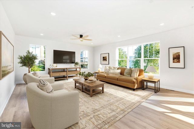 8308 PATIENCE LN, Millersville, MD 21108