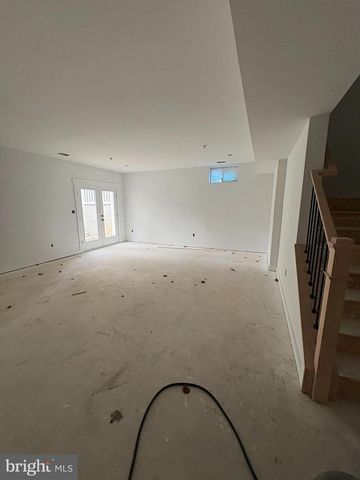 8308 PATIENCE LN, Millersville, MD 21108