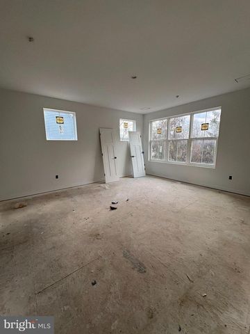 8308 PATIENCE LN, Millersville, MD 21108