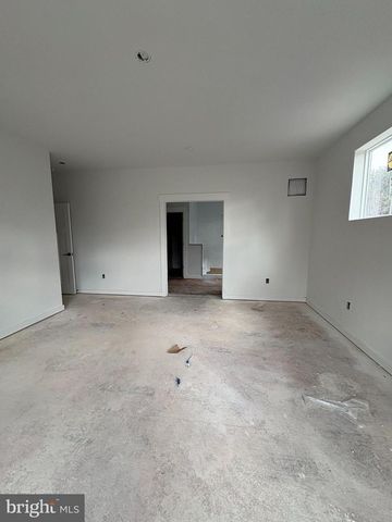 8308 PATIENCE LN, Millersville, MD 21108