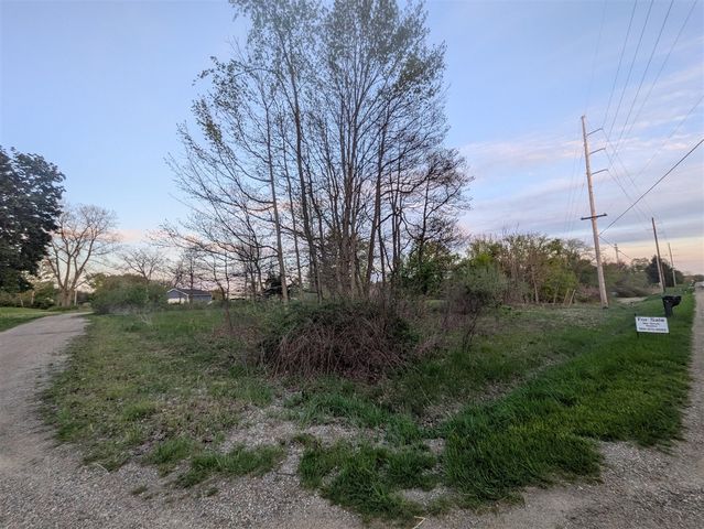 Pike Court, Allegan, MI 49010