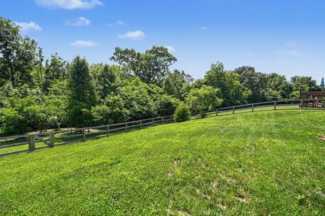 208 Chardonnay Valley, Walton, KY 41094
