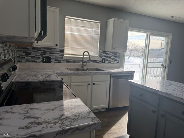 6619 Waterloo Lane, Indianapolis, IN 46268