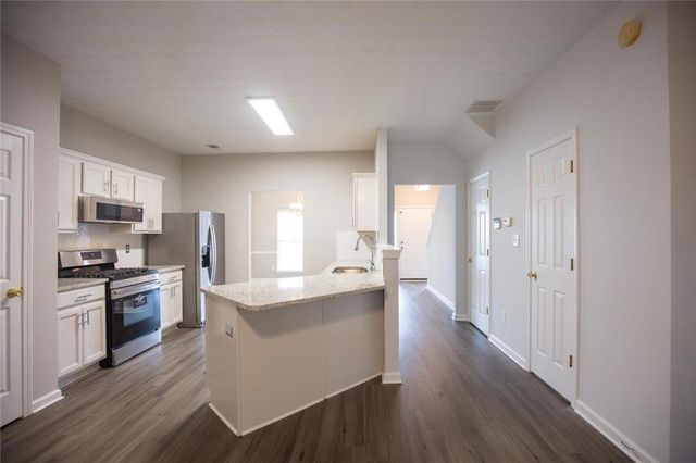 649 Kenridge Drive, Suwanee, GA 30024