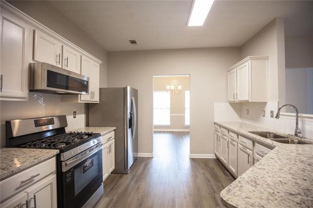 649 Kenridge Drive, Suwanee, GA 30024