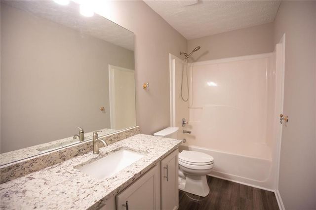 649 Kenridge Drive, Suwanee, GA 30024