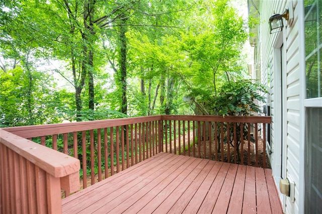 649 Kenridge Drive, Suwanee, GA 30024