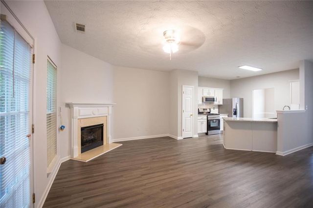 649 Kenridge Drive, Suwanee, GA 30024