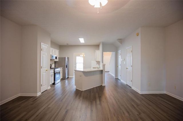 649 Kenridge Drive, Suwanee, GA 30024