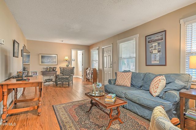 1218 East Sevier Avenue, Kingsport, TN 37664