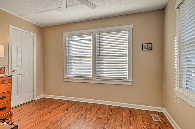 1218 East Sevier Avenue, Kingsport, TN 37664