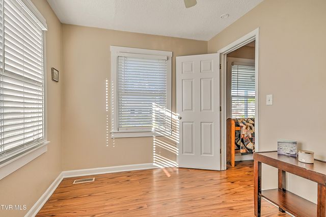 1218 East Sevier Avenue, Kingsport, TN 37664