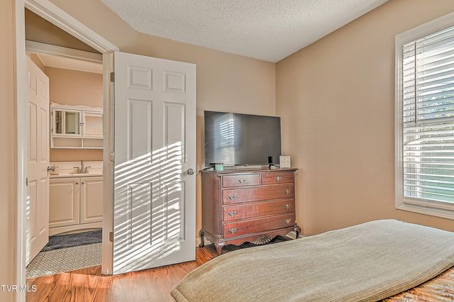 1218 East Sevier Avenue, Kingsport, TN 37664