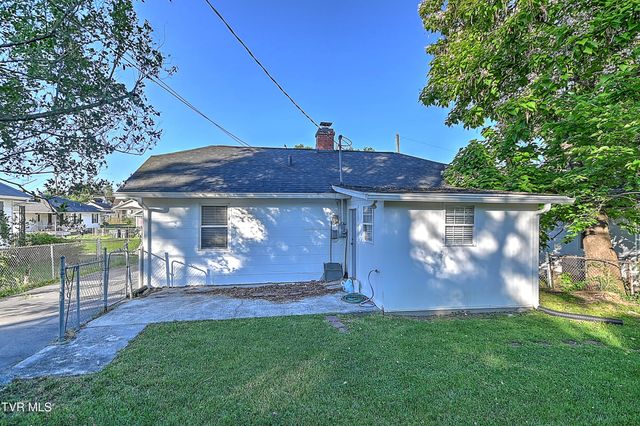 1218 East Sevier Avenue, Kingsport, TN 37664