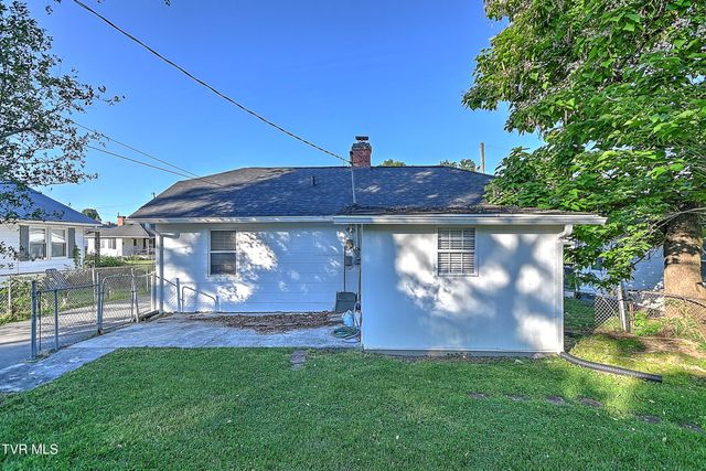 1218 East Sevier Avenue, Kingsport, TN 37664