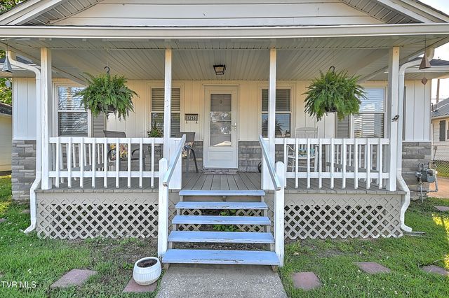 1218 East Sevier Avenue, Kingsport, TN 37664