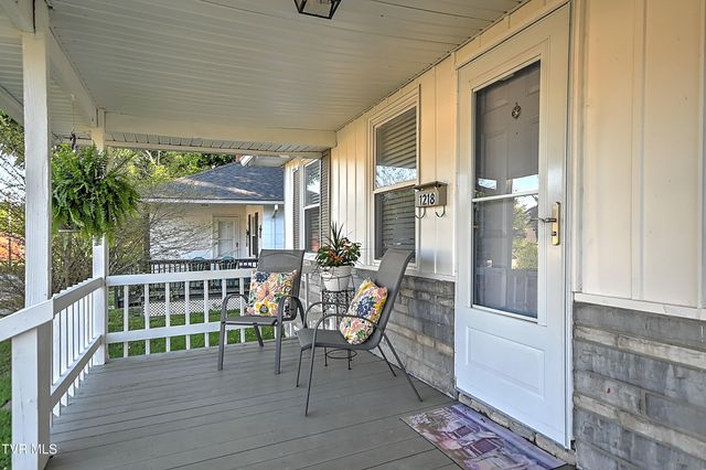 1218 East Sevier Avenue, Kingsport, TN 37664