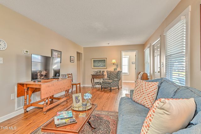 1218 East Sevier Avenue, Kingsport, TN 37664