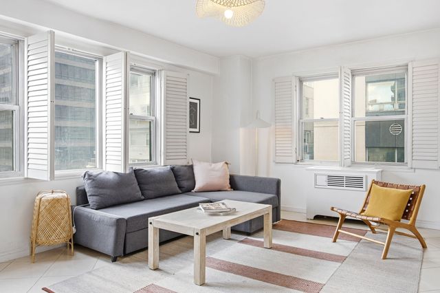 310 E 49th St Apt 12B, New York City, NY 10017