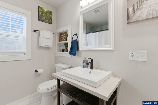 4170 45th Av NE, Salem, OR 97305