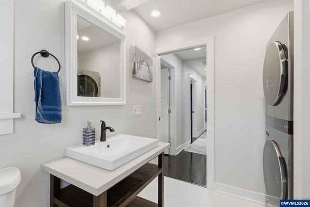 4170 45th Av NE, Salem, OR 97305