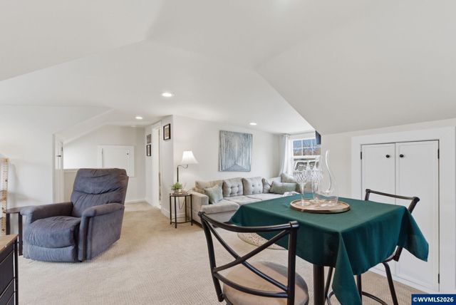 4170 45th Av NE, Salem, OR 97305