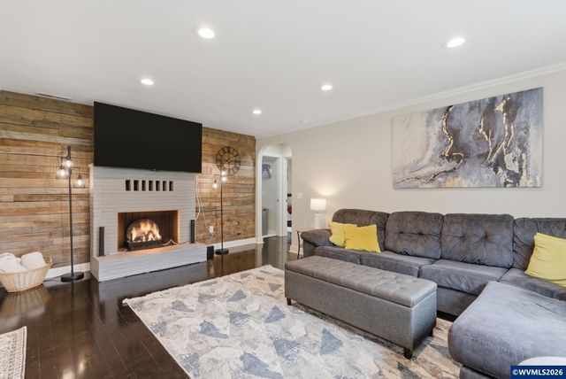 4170 45th Av NE, Salem, OR 97305