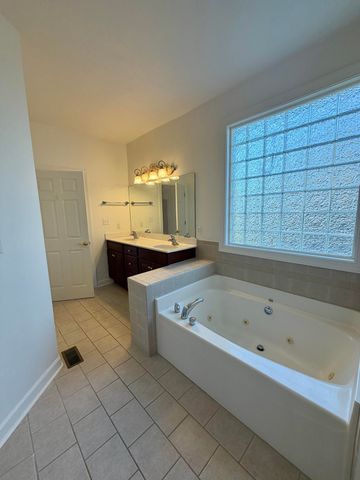 466 Summit Ridge RD, Daleville, VA 24083