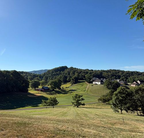 466 Summit Ridge RD, Daleville, VA 24083