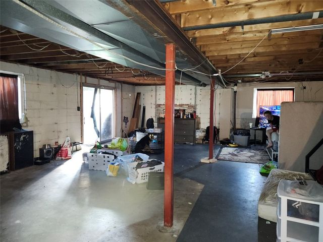 7595 STERRETTANIA Road, Fairview, PA 16415